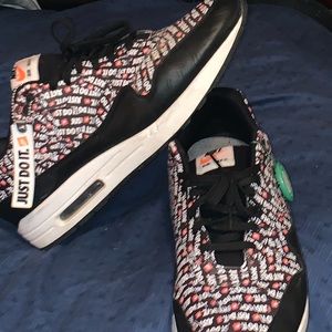 Nike Shoes - New Nike Just Do It Mens Air Maxes Nike Shoes - New Nike Just Do It Mens Air Maxes